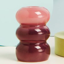 portacandela grande rosa e viola in vetro ad anelli